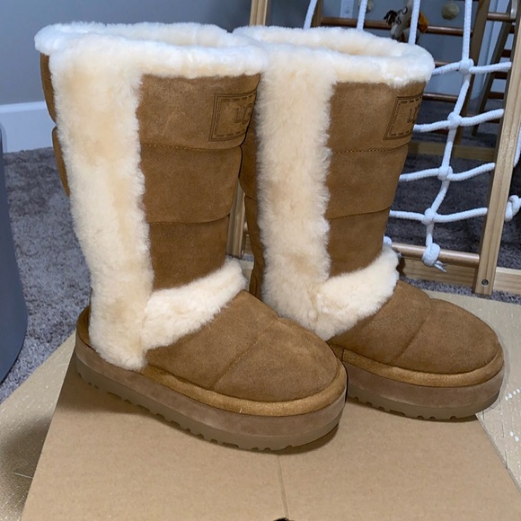 UGG Classic Chillapeak Tall - Picture 7 of 12